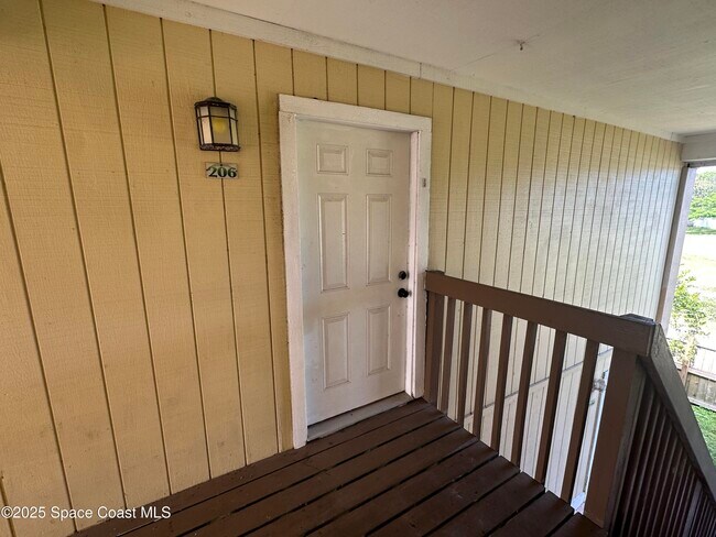 Building Photo - 2101 Forest Knoll Dr NE