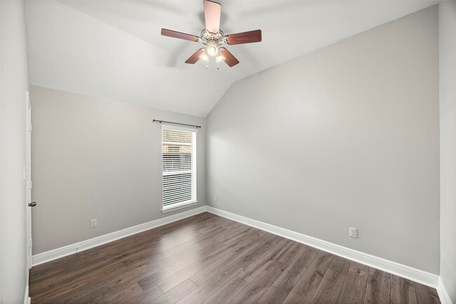 Building Photo - 31815 Forest Oak Ln