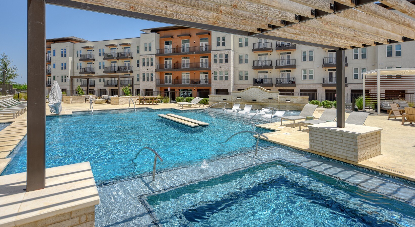 Building Photo - 18111 La Cantera Terrace