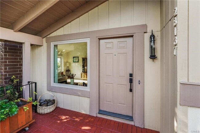 Building Photo - 28137 Ridgepoint Ct