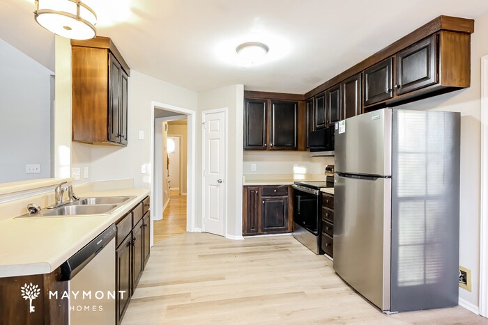 Building Photo - 205 S Birkenstock Dr