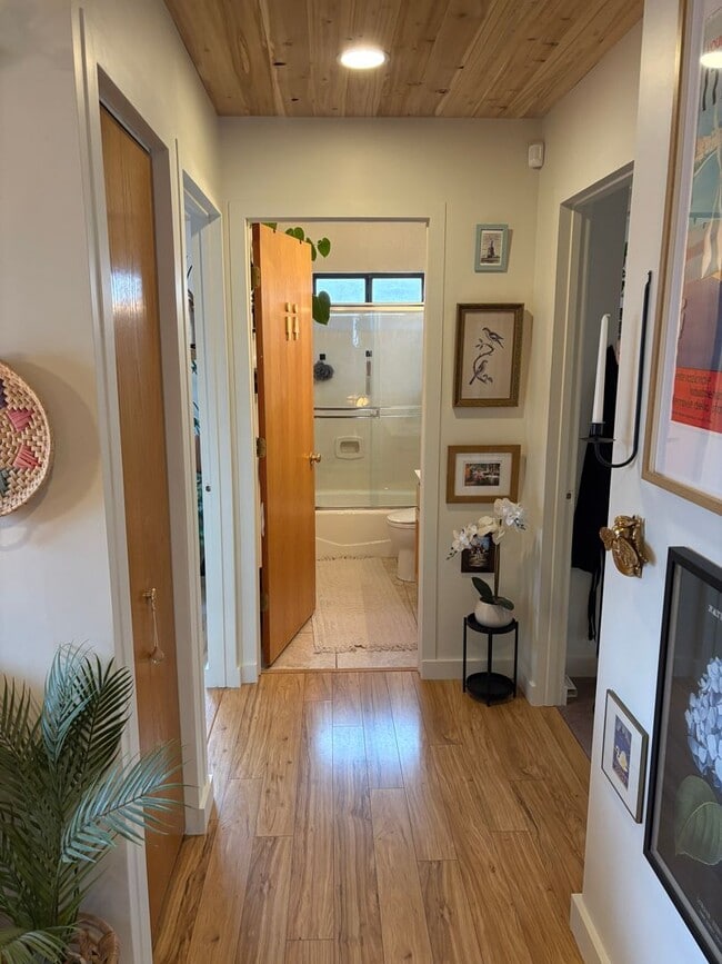 Building Photo - 1-Year Long-Term Rental