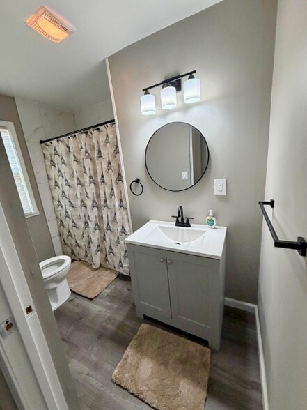 Building Photo - 12763 Cloverlawn Ave