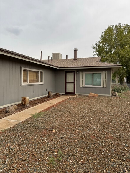 Building Photo - 17270 E Peach Tree Rd