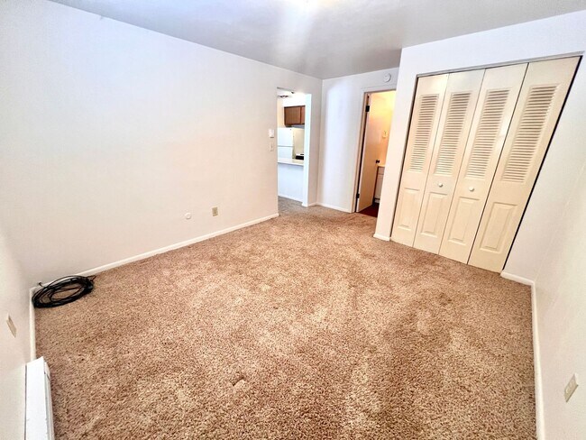 Building Photo - Moon Twp -  1 Bedroom 1 Bathroom - Tree To...