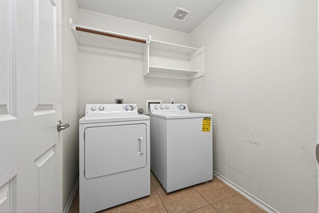 Building Photo - 21345 Terreton Springs Dr