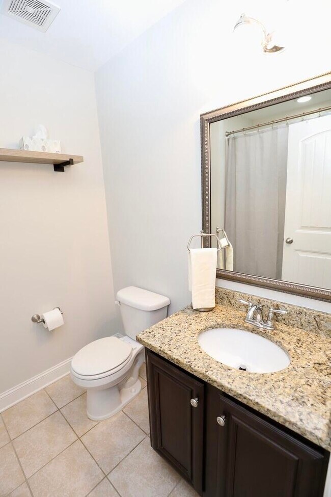 Building Photo - 545 Curlew Cir