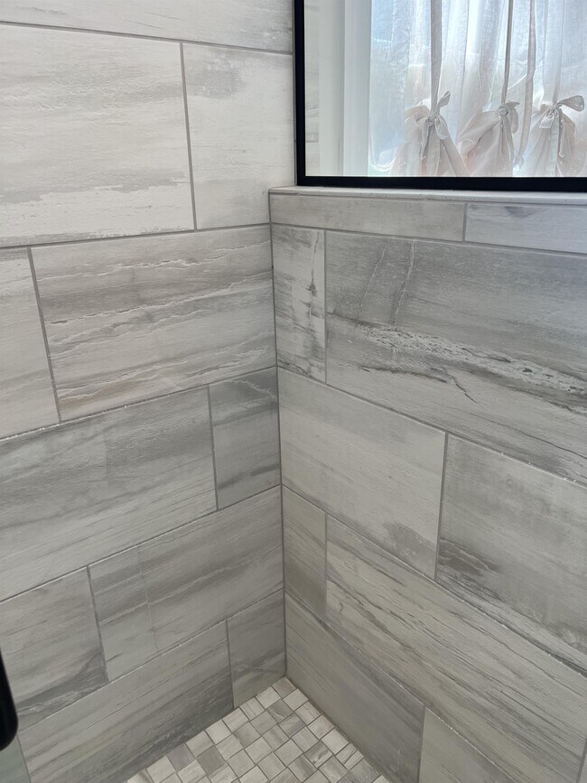 Building Photo - 30 Evergreen Dr