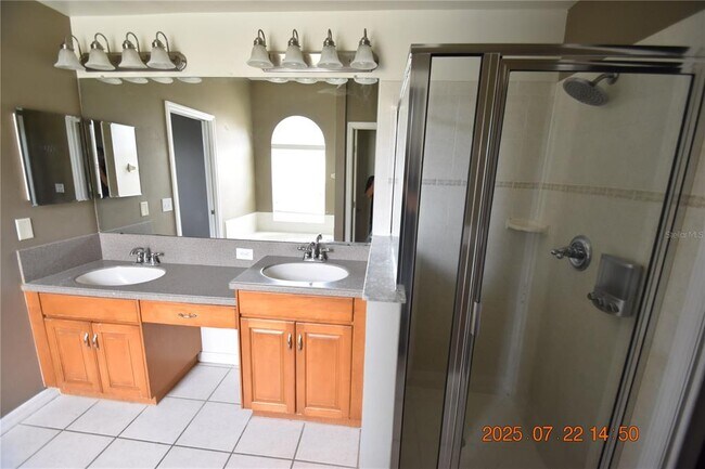 Building Photo - 11321 Flora Springs Dr