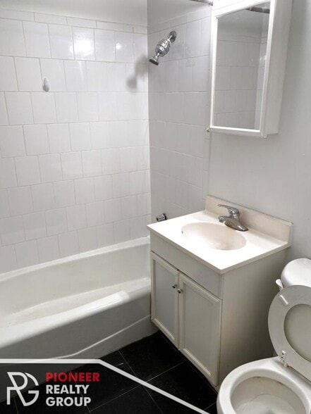 Building Photo - 536 W Arlington Pl