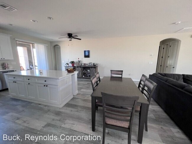 Building Photo - 3 br, 2 bath House - 2677 Kingman Dr.