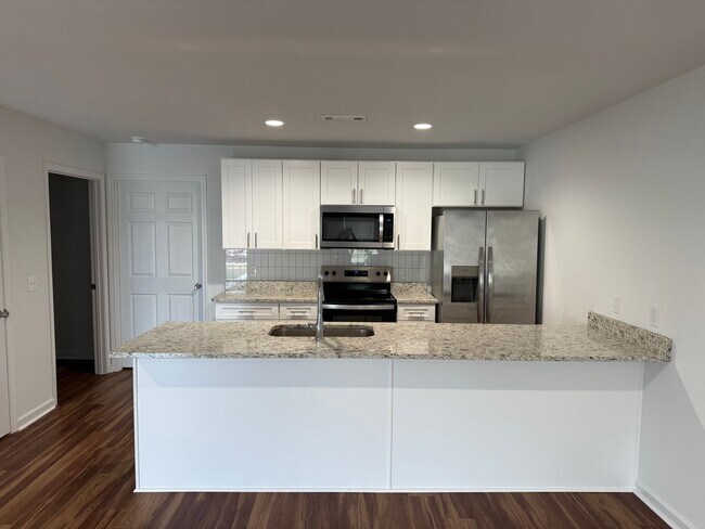 Building Photo - 215 Charleston Dr