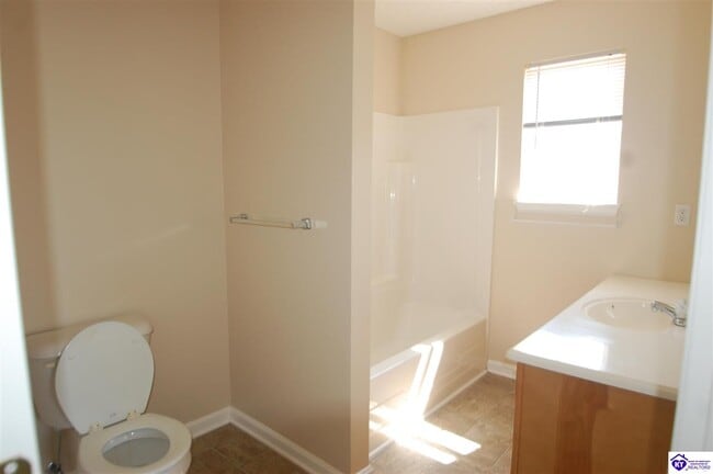 Building Photo - 105 N Osprey Ct