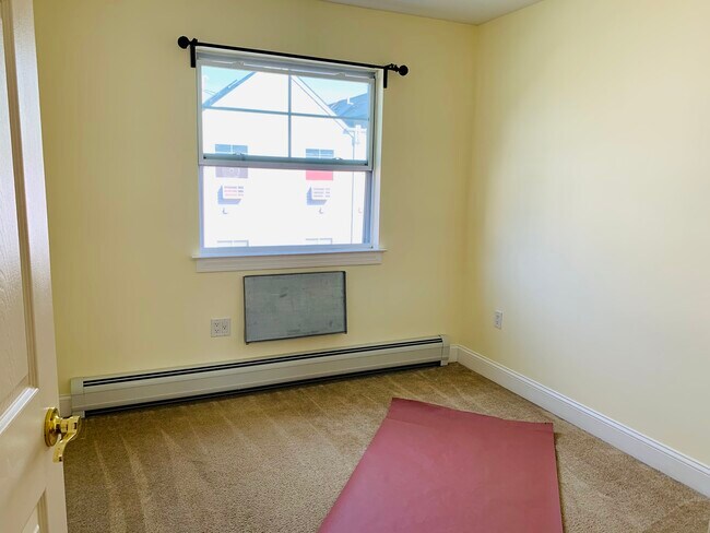 Building Photo - 104 Cove Ct