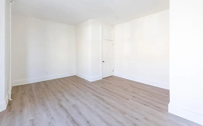 Building Photo - 868 Huntington Ave