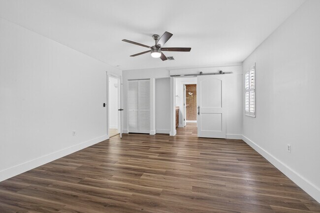 Building Photo - 13085 Belhaven Ct