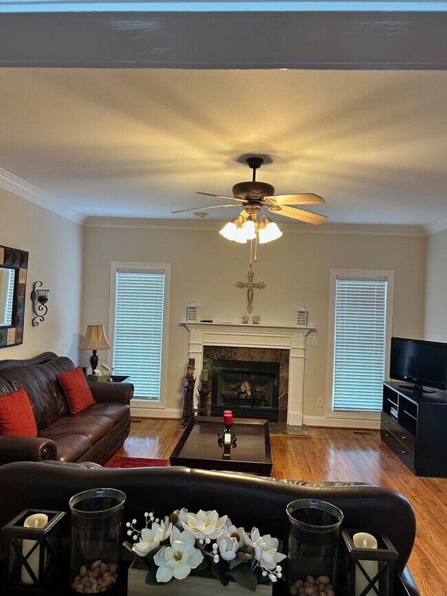 Building Photo - 1725 N Chicken Rd