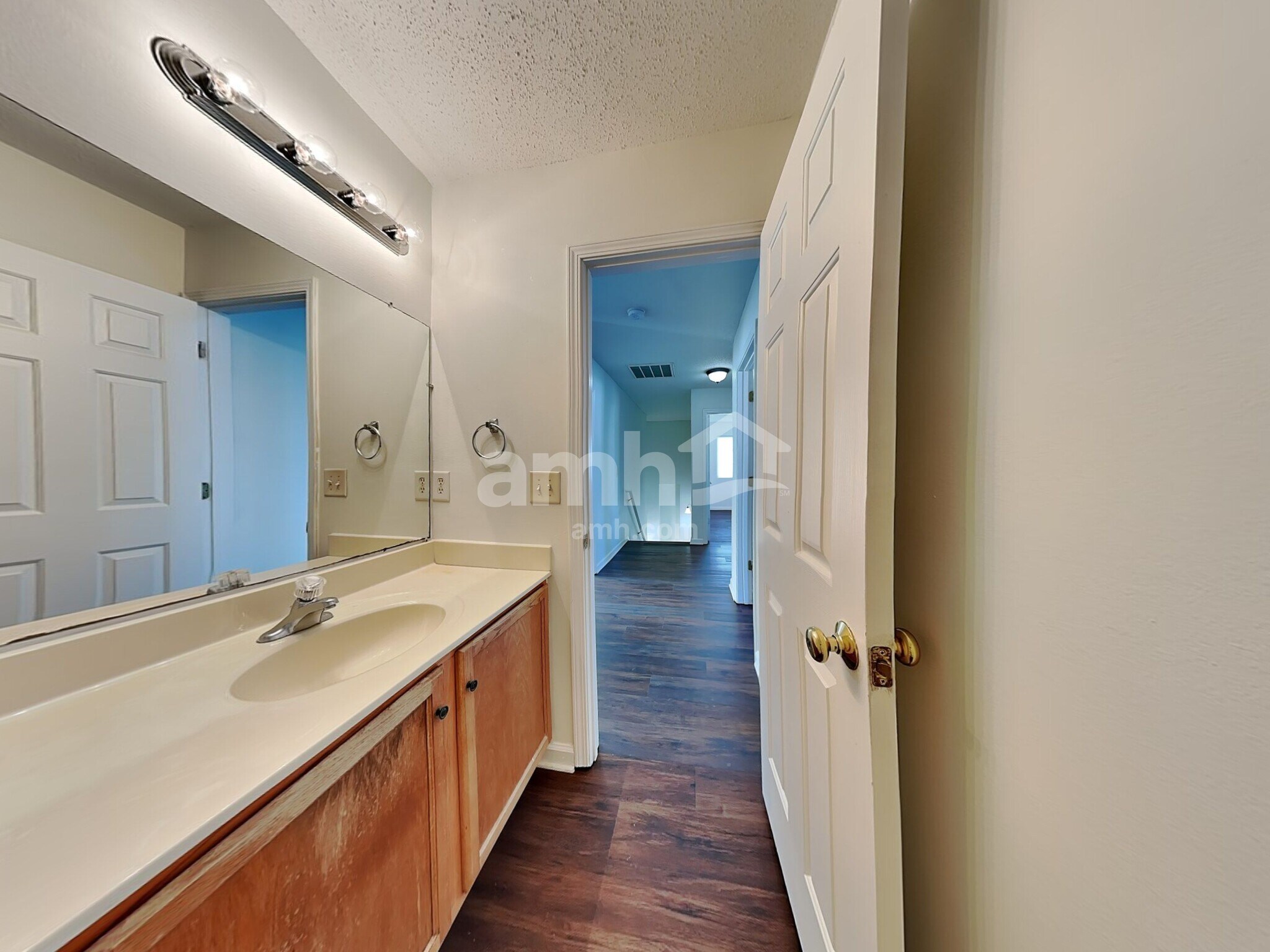 Building Photo - 1066 Bridgend Dr