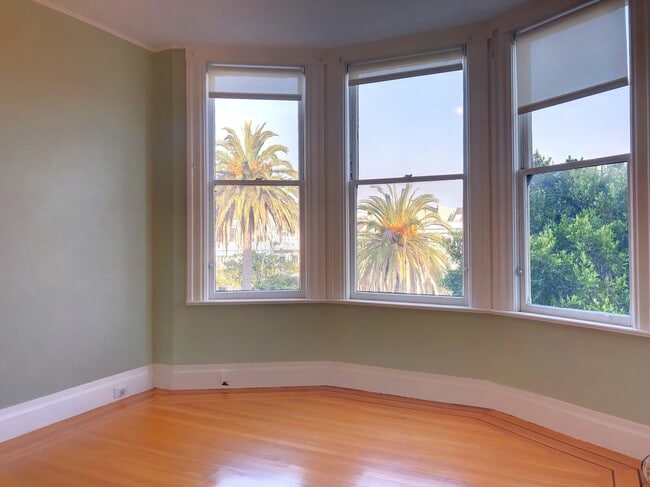 Building Photo - 1190 Dolores St