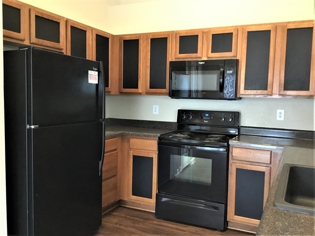 Building Photo - 517 Lindsborg Trl