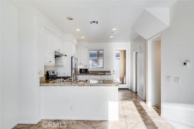 Building Photo - 814 Silk Tree