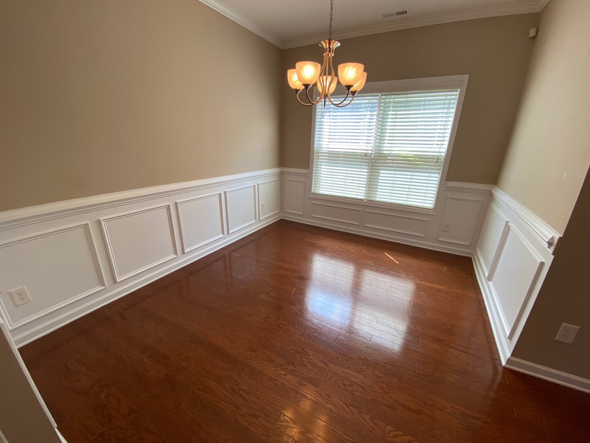 Building Photo - Room in Townhome on Keystone Park Dr