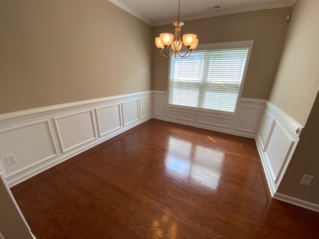 Building Photo - Room in Townhome on Keystone Park Dr