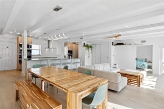 Building Photo - 325 Ocean Dr