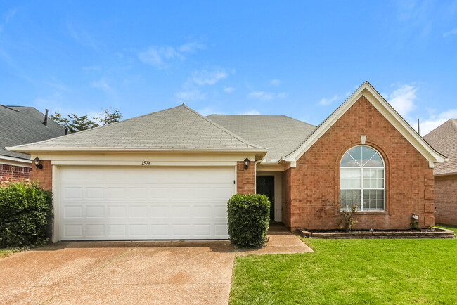 Building Photo - 1574 Far Dr