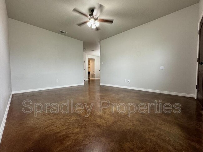 Building Photo - 204 Sparrow Cove