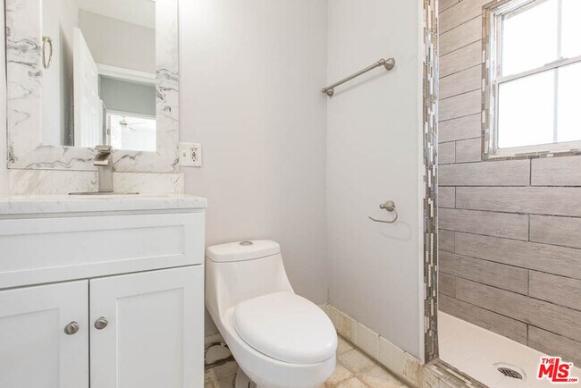 Building Photo - 8525 Cadillac Ave