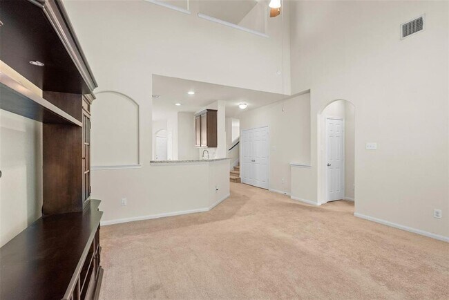 Building Photo - 6439 Wilshire Ridge
