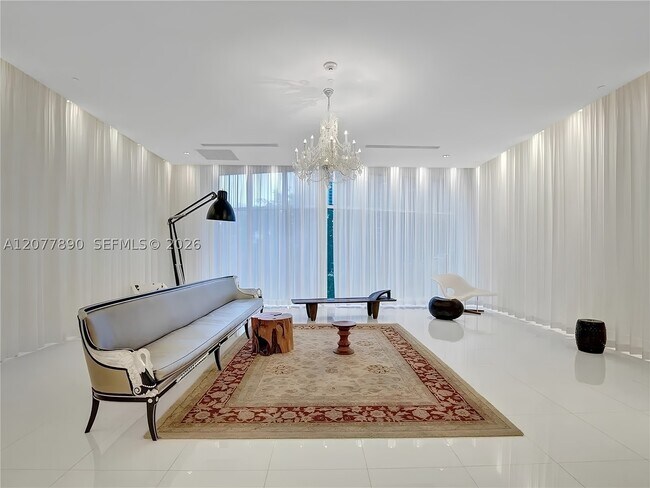 Building Photo - 495 Brickell Ave