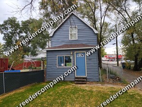 Building Photo - 4441 Sheffield Ave
