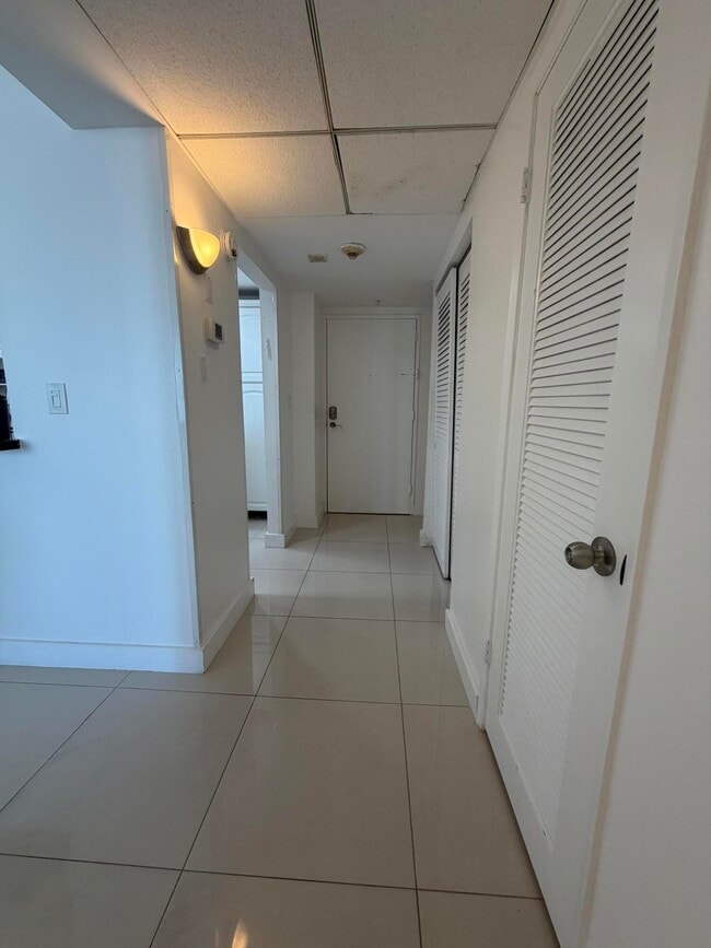 Building Photo - 19390 Collins Ave