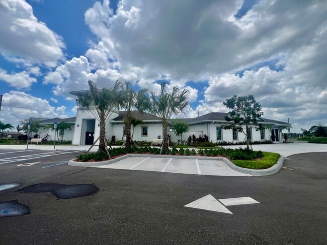 Building Photo - 6694 Topaz Dr