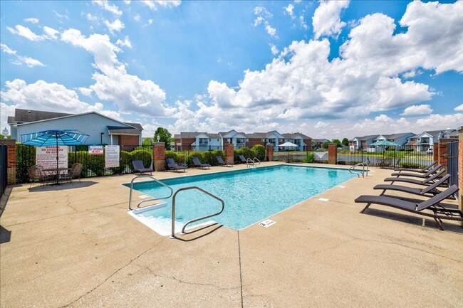 Building Photo - **Swimming Pool*****1 Bed 1 Bath******Cros...