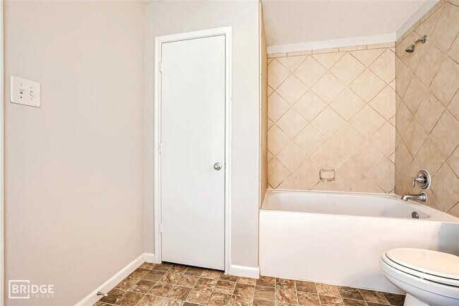 Building Photo - 514 Remington Glen Ct
