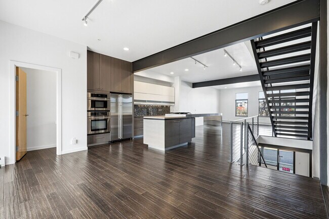 Building Photo - 11582 Colony Row