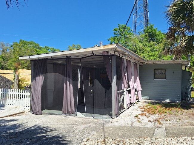 Building Photo - 1BR 1BA - NSB