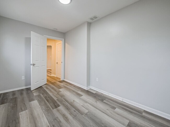 Building Photo - Fresh Start in the Heart of Hazel Park – 3 Bedroom Charmer on Powell Ave