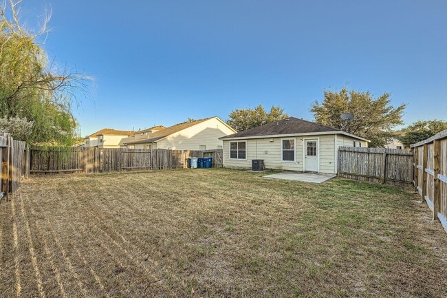 Building Photo - 6602 Fairbrook Park Ln