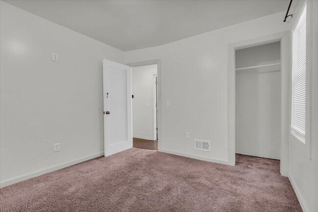 Building Photo - 14909 Griggs St