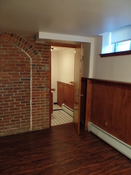 Toilet in the den plus full bathroom - 1600 Bolton St