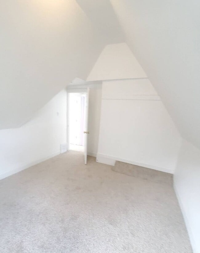 Building Photo - Newly Renovated 4BR/1BA Single-Family Home with Garage – Cleveland