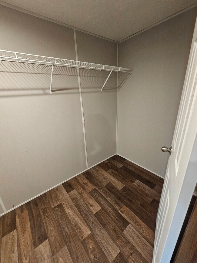 Building Photo - 167 Valleyview Dr