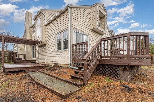 Building Photo - 7579 Cross Gate Ln