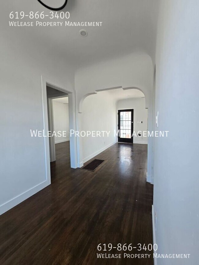 Building Photo - 4226 Iowa St