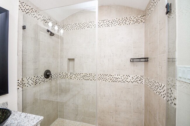 Building Photo - 710 Stanford St