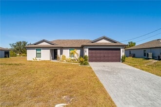 Building Photo - 839 Yellowbird Dr